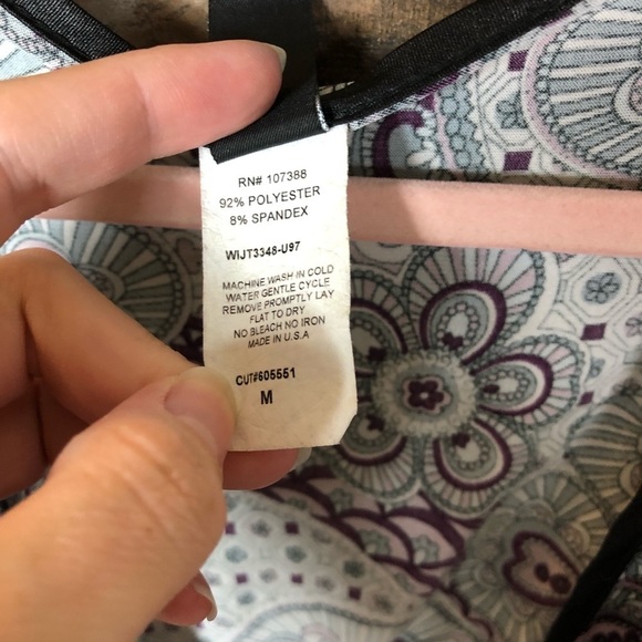 Windsor‎ Top - Picture 4 of 5